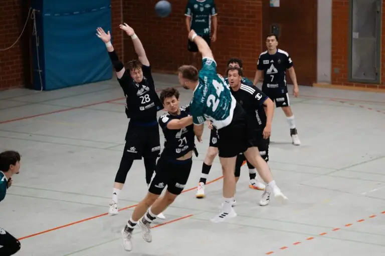 Panther-Abwehr im Testspiel gegen HT München